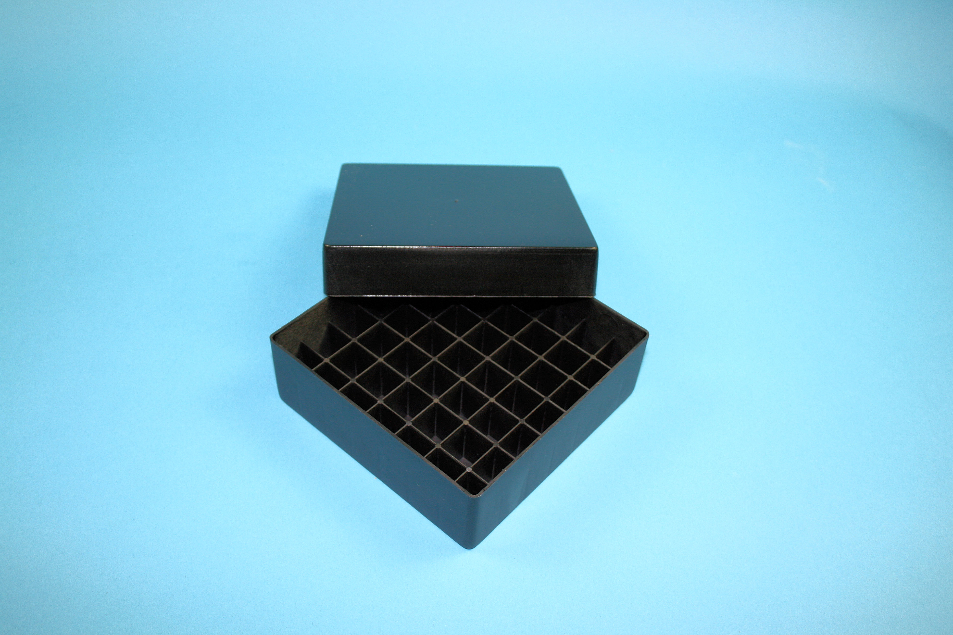 Cryo box, 130x130x52mm, 7x7 holes, black