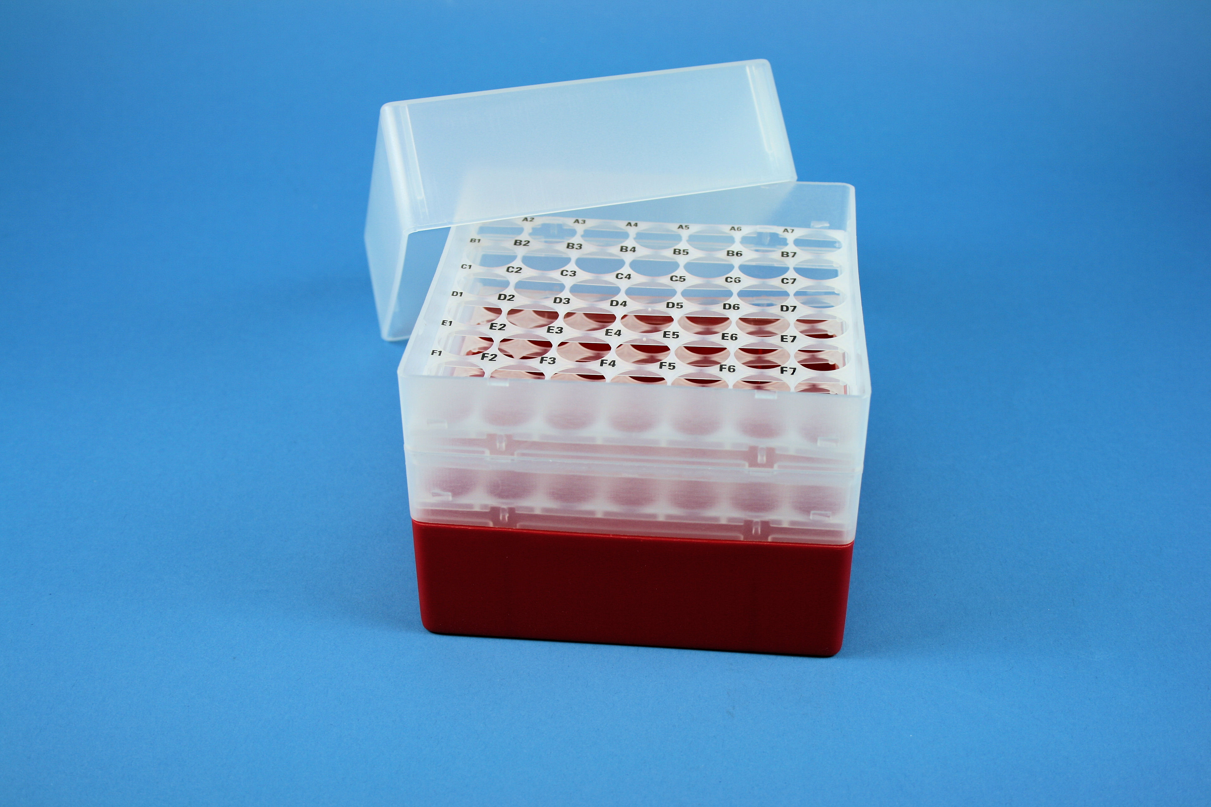 Frysekasse, 130x130x67mm 7x7 huller á 16,5mm, rød