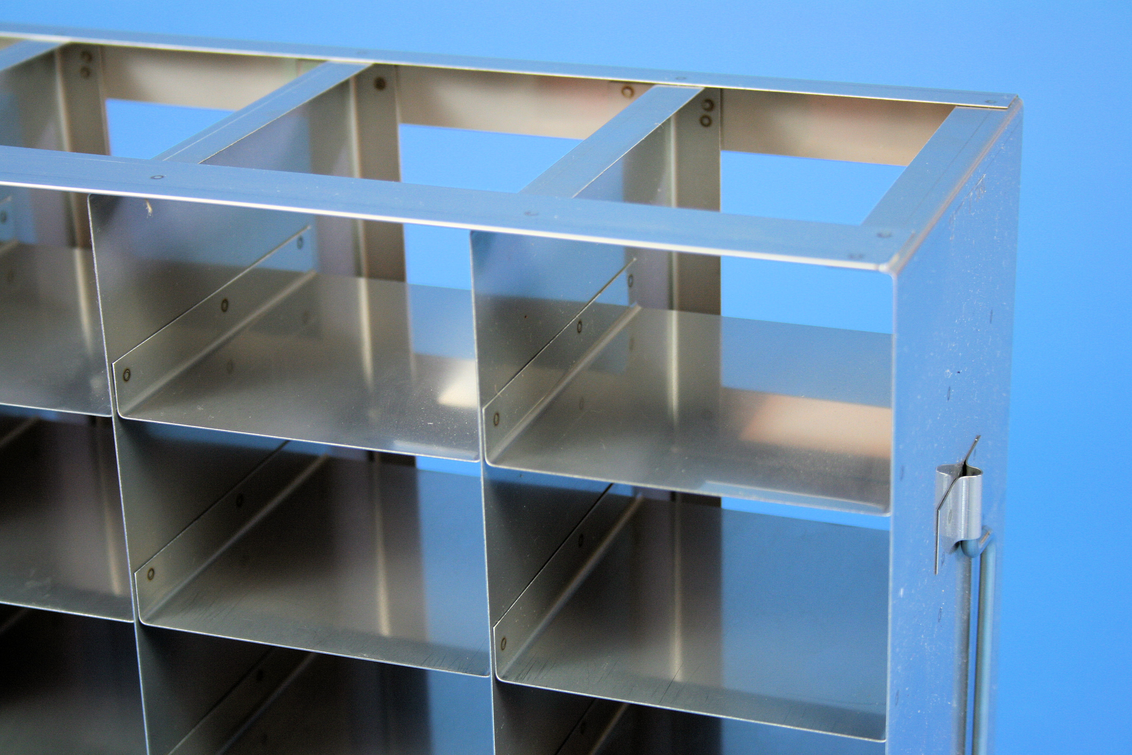 MT vandret reol 58, for 48 plader, 58mm