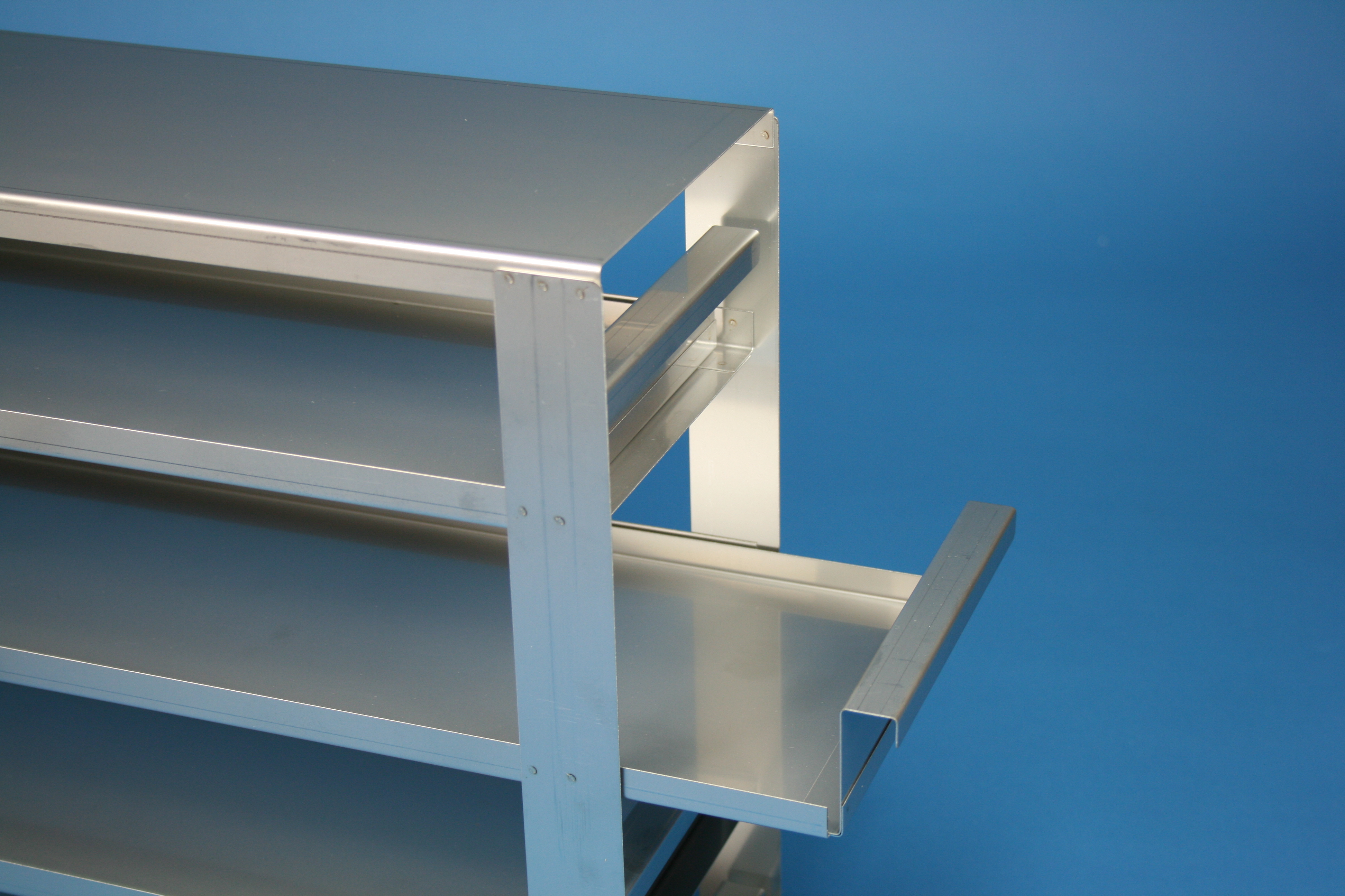 ALPHA skuffereol 75, for 4 boxe, 78mm, LHÅSL