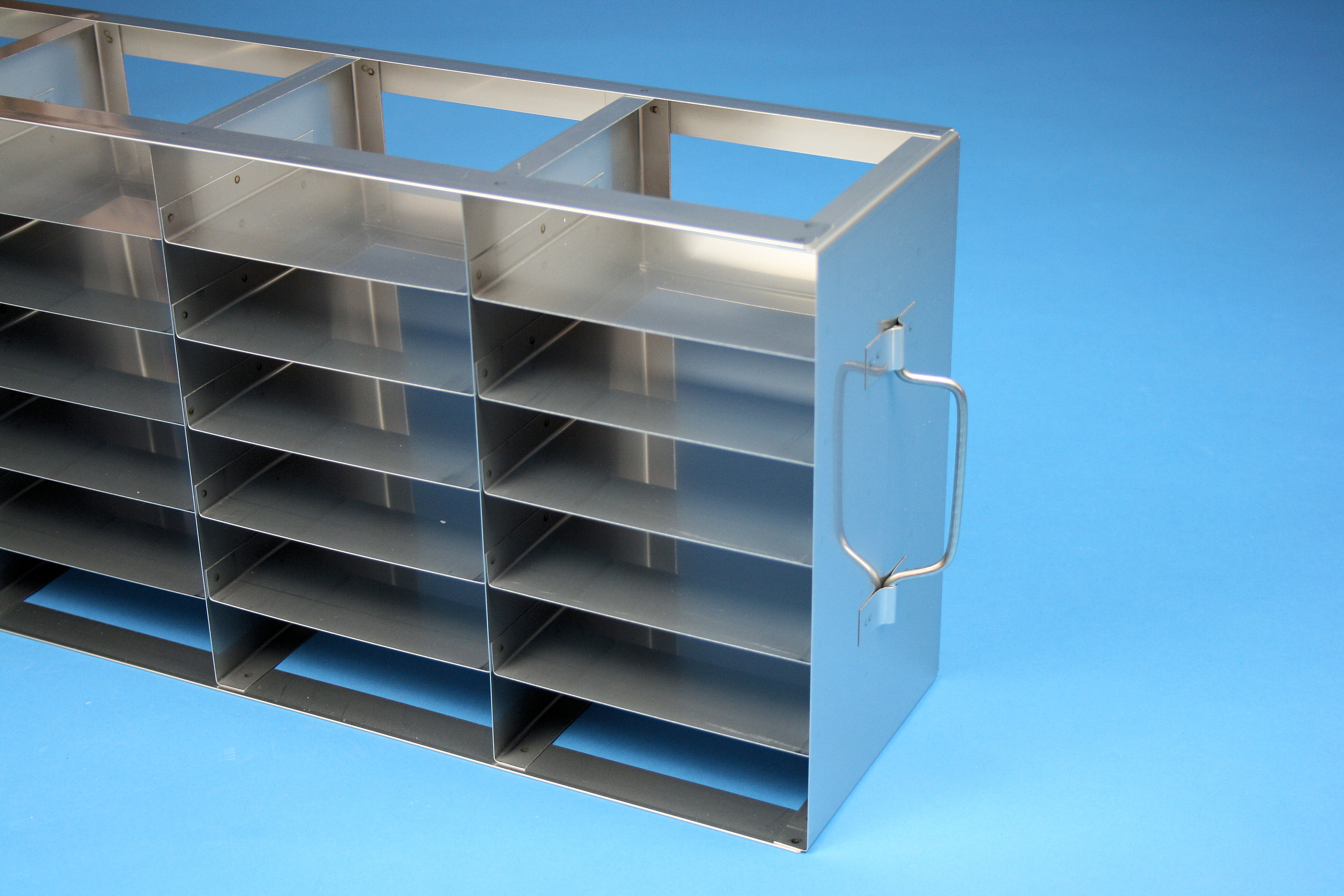 EPPi vandret reol 37, for 18 boxe, 37mm