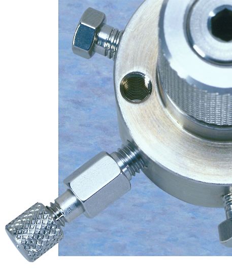 Int./ext reducer/adapter 1/16"x1/32", 1mm bore, SS