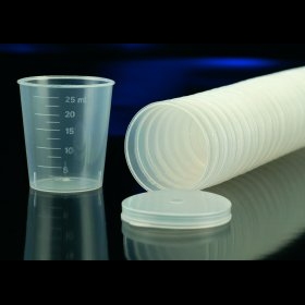 Cap for dosing cup
