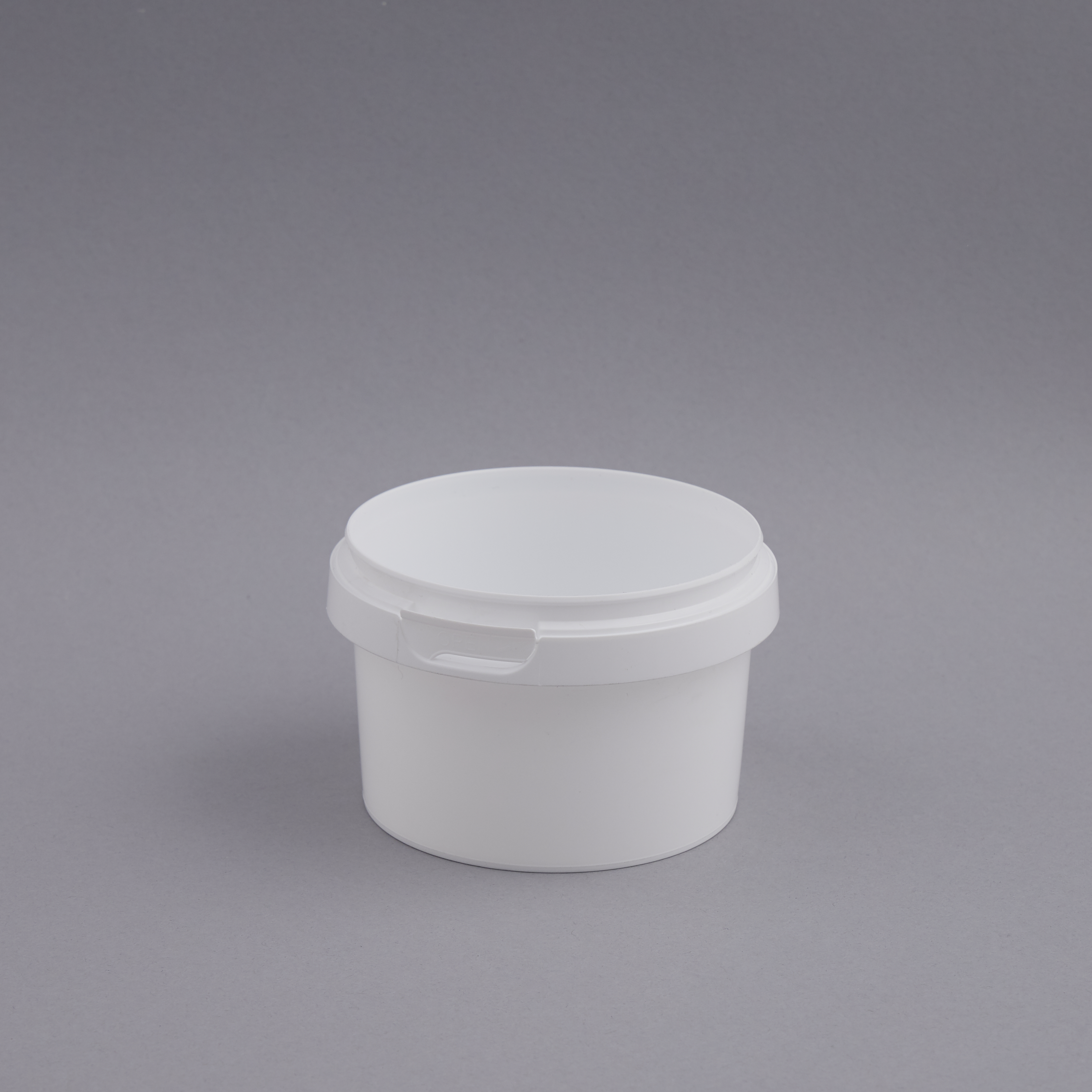 Jar 180 ml white PP w/o lid ø 95/75 mm h: 45 mm
