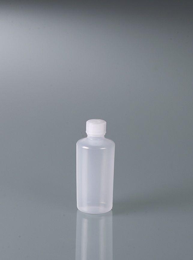 Tall-form bottle, LDPE transparent, 100 ml, w/ cap