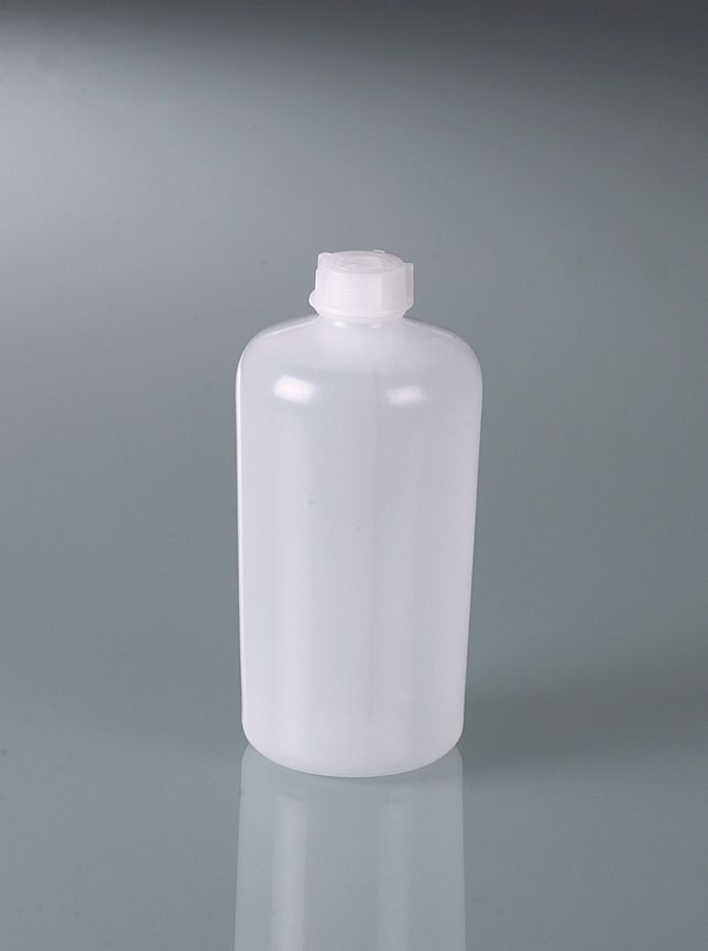 Tall-form bottle, LDPE transparent, 500 ml, w/ cap