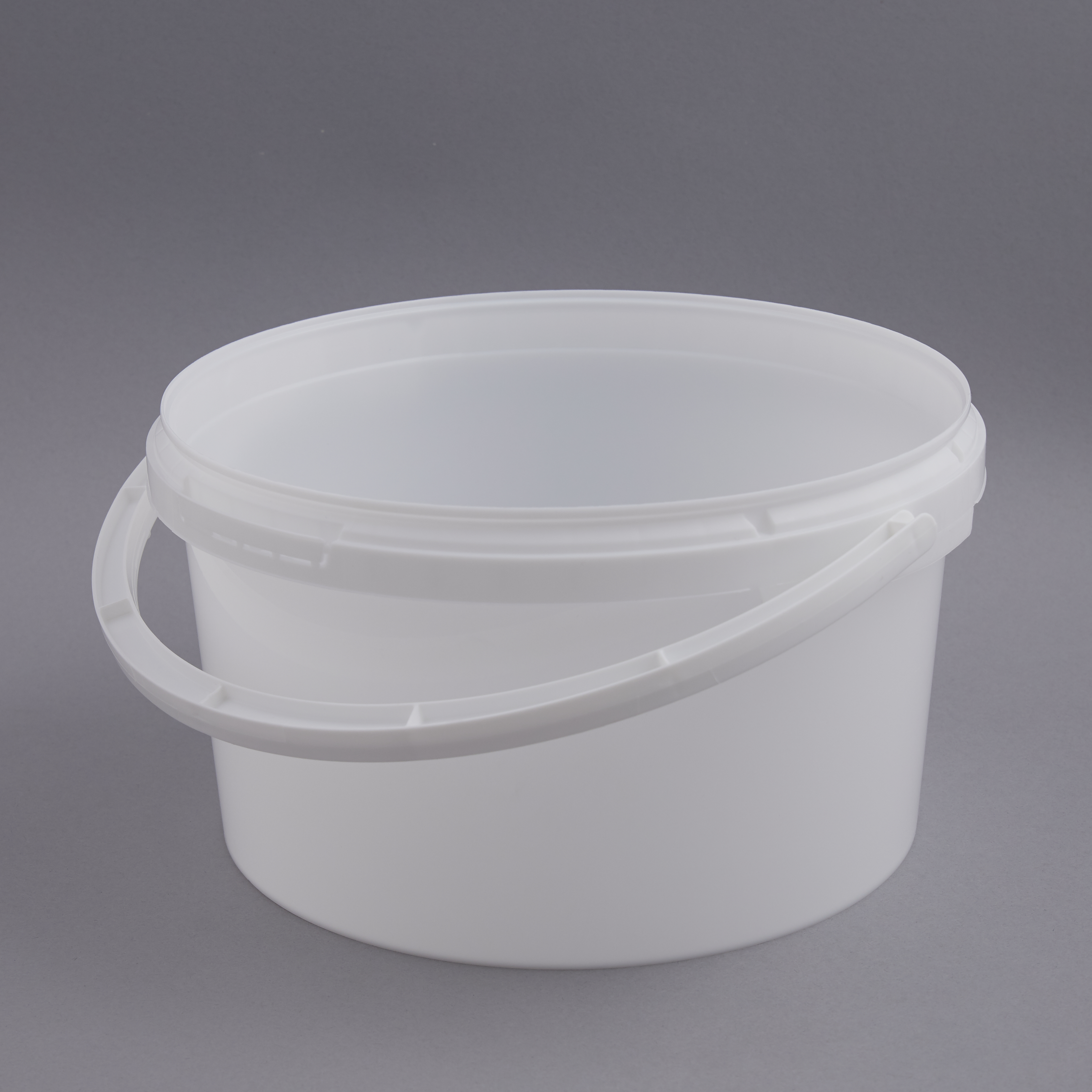 Plastspand  3.5 liter  hvid PP  med hank  u/låg ø 225/198 mm h: 125 mm. Groku