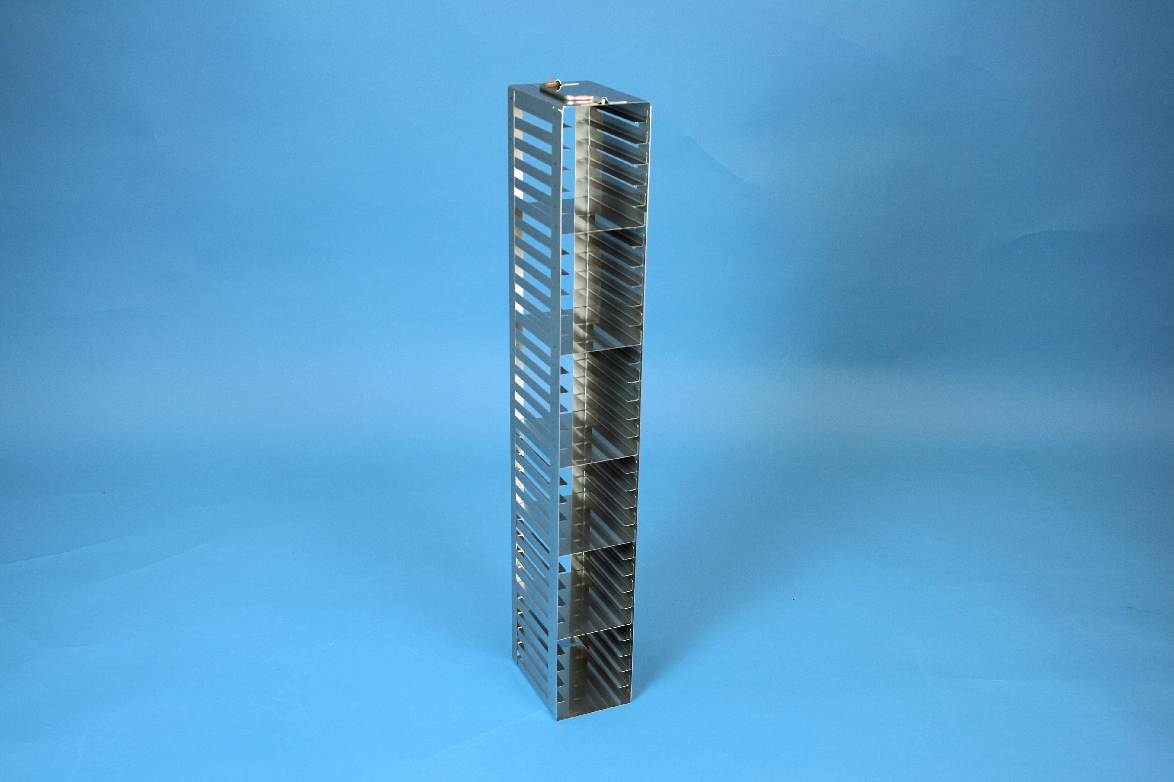 Mikrotiter lodret reol, for 33 plader, 18mm